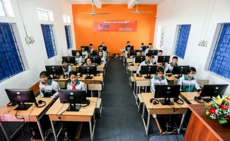 PTI bàn giao phòng học Tiếng Anh đa năng và trao tặng thiết bị giảng dạy tại Ninh Bình