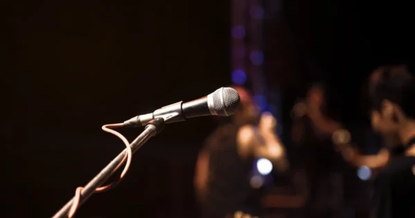 Bảo hiểm cháy nổ karaoke PTI cần được xem xét theo cả ngưỡng pháp lý và cấu trúc tài sản thực tế của cơ sở, nhất là với quán từ 2 tầng hoặc từ 300 m2 sàn trở lên. Cách tiếp cận này giúp chủ quán karaoke giảm rủi ro vi phạm, hạn chế chênh lệch giữa tổn thất thực tế và quyền lợi bảo hiểm, và chủ động hơn khi làm việc với PTI.