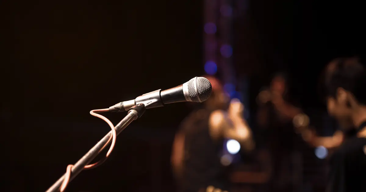 Bảo hiểm cháy nổ karaoke PTI cần được xem xét theo cả ngưỡng pháp lý và cấu trúc tài sản thực tế của cơ sở, nhất là với quán từ 2 tầng hoặc từ 300 m2 sàn trở lên. Cách tiếp cận này giúp chủ quán karaoke giảm rủi ro vi phạm, hạn chế chênh lệch giữa tổn thất thực tế và quyền lợi bảo hiểm, và chủ động hơn khi làm việc với PTI.