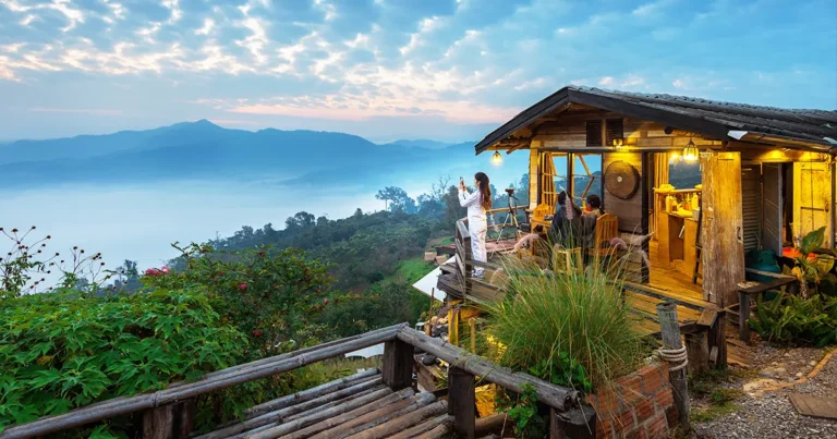 Quy định mới nhất về bảo hiểm cháy nổ bắt buộc dành cho khách sạn nhỏ để đảm bảo kinh doanh đúng luật. Các cơ sở từ 3 tầng trở lên hoặc diện tích sàn trên 500m2 đều thuộc diện phải tham gia bảo hiểm theo quy định hiện hành. Đừng bỏ lỡ các thông tin quan trọng giúp chủ khách sạn tránh bị xử phạt và vận hành an toàn hơn.